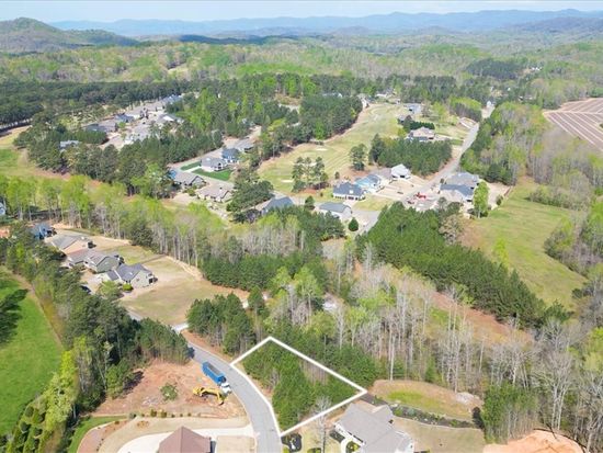 105 Lord Byron Ln, Travelers Rest, SC 29690
