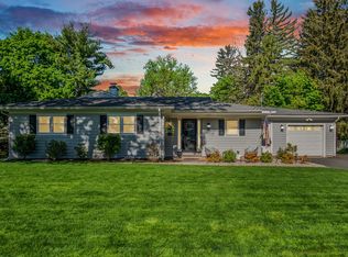 27 Golf St, Newington, CT 06111