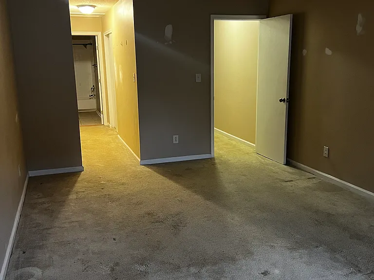 405 Camberley Way #D — Photo 9