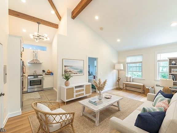 3rd image of 378 Claremont Ave APT 8