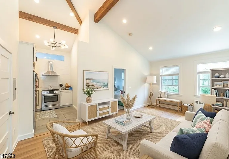 378 Claremont Ave #8 — Photo 3