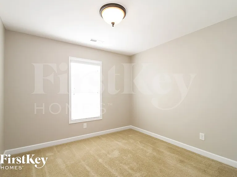 1647 Crestlawn Trl — Photo 11