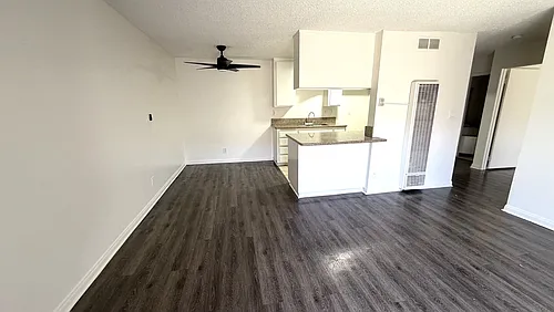 1160 Pacific Ave Photo 1