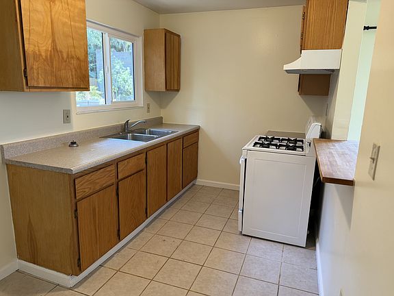 3rd image of 2735B Humboldt Ave