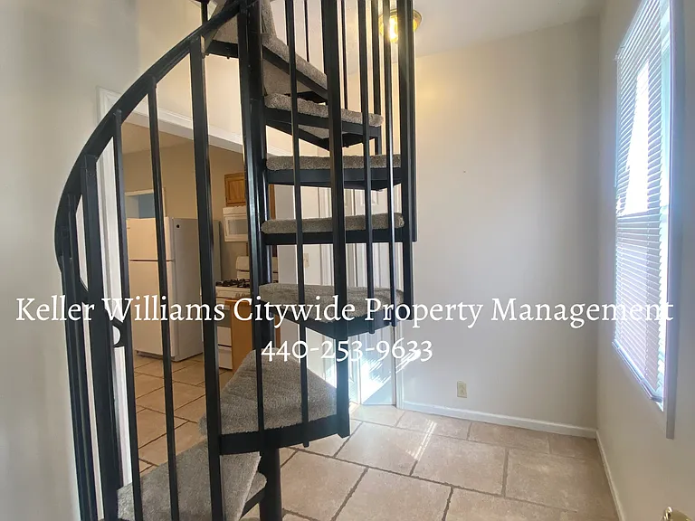 2 bedroom 2 bath townhome in Tremont — Photo 8