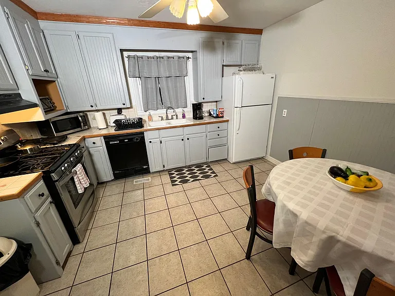 430 Ramble St — Photo 6