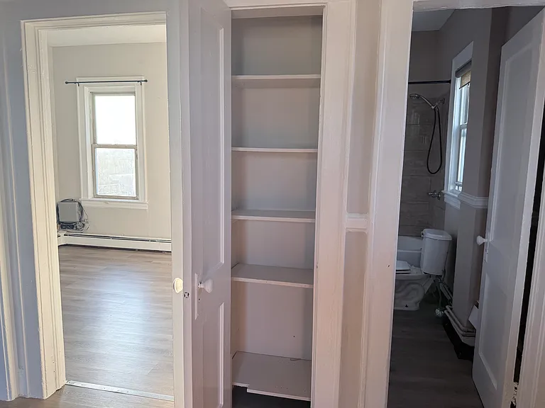 425-427 3rd Ave #A — Photo 5