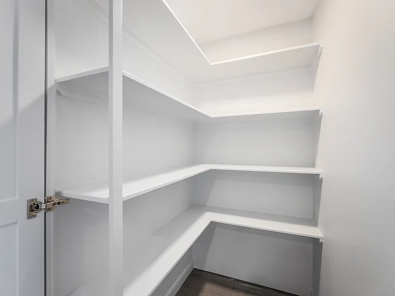 810 Birmingham Ave — Photo 6