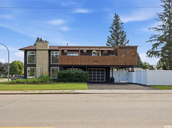 65 Rennie PLACE, Saskatoon, SK S7H 4N8