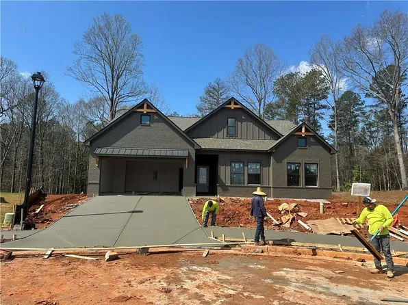 144 Rose Lake Ct, Hoschton, GA 30548