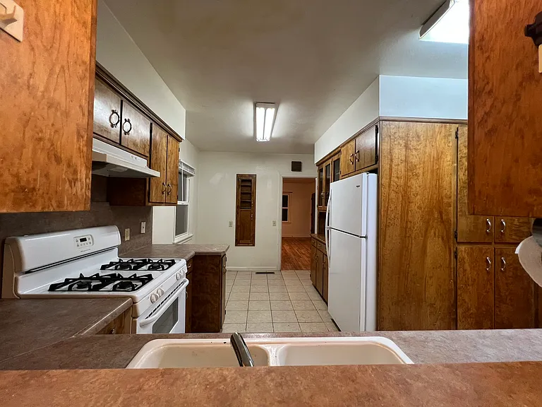1140 Hazel St #2 — Photo 15
