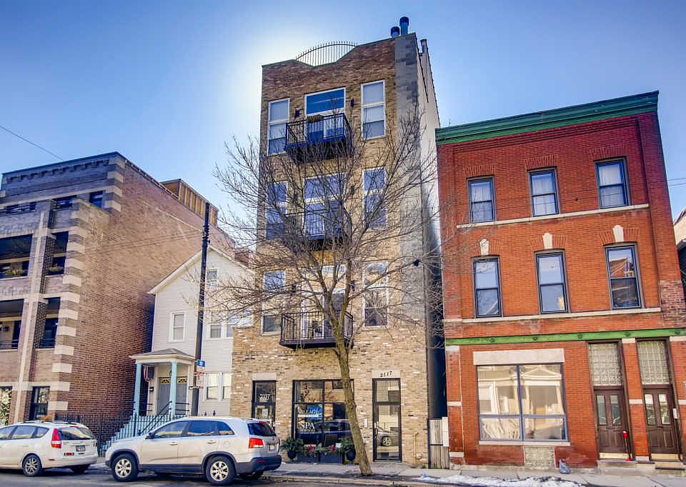 1st image of 2117 W Belmont Ave Unit 3