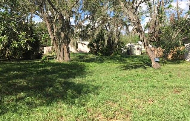 1st image of 2688 Lakeview Dr