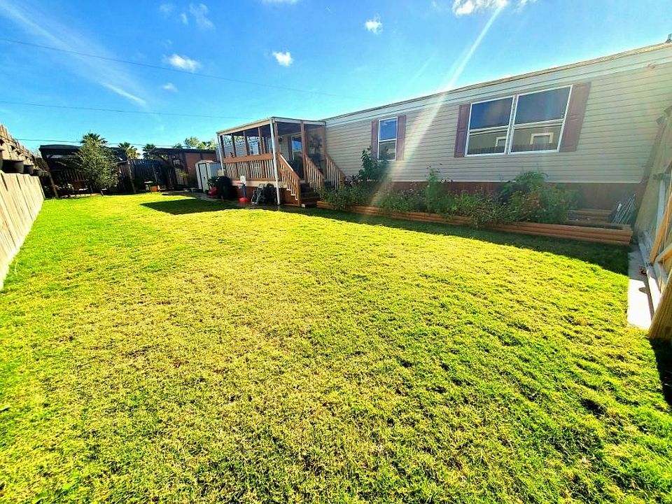 1st image of 124 Tropical Breeze Ln