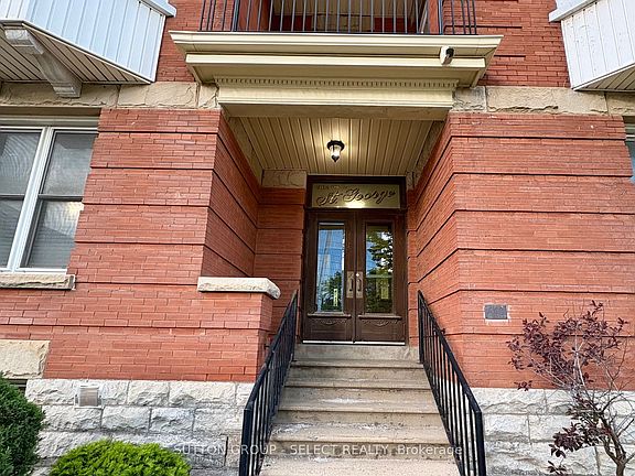 2nd image of 440 Wellington St #103