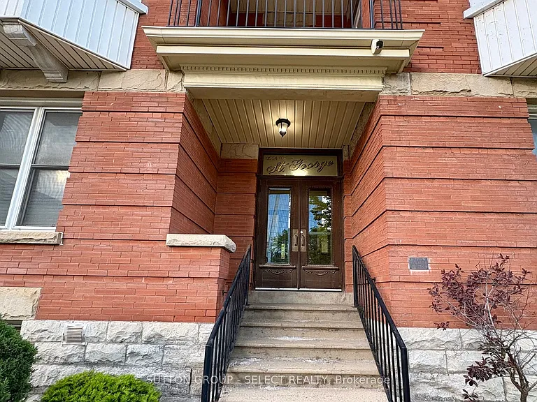 440 Wellington St #103 — Photo 2
