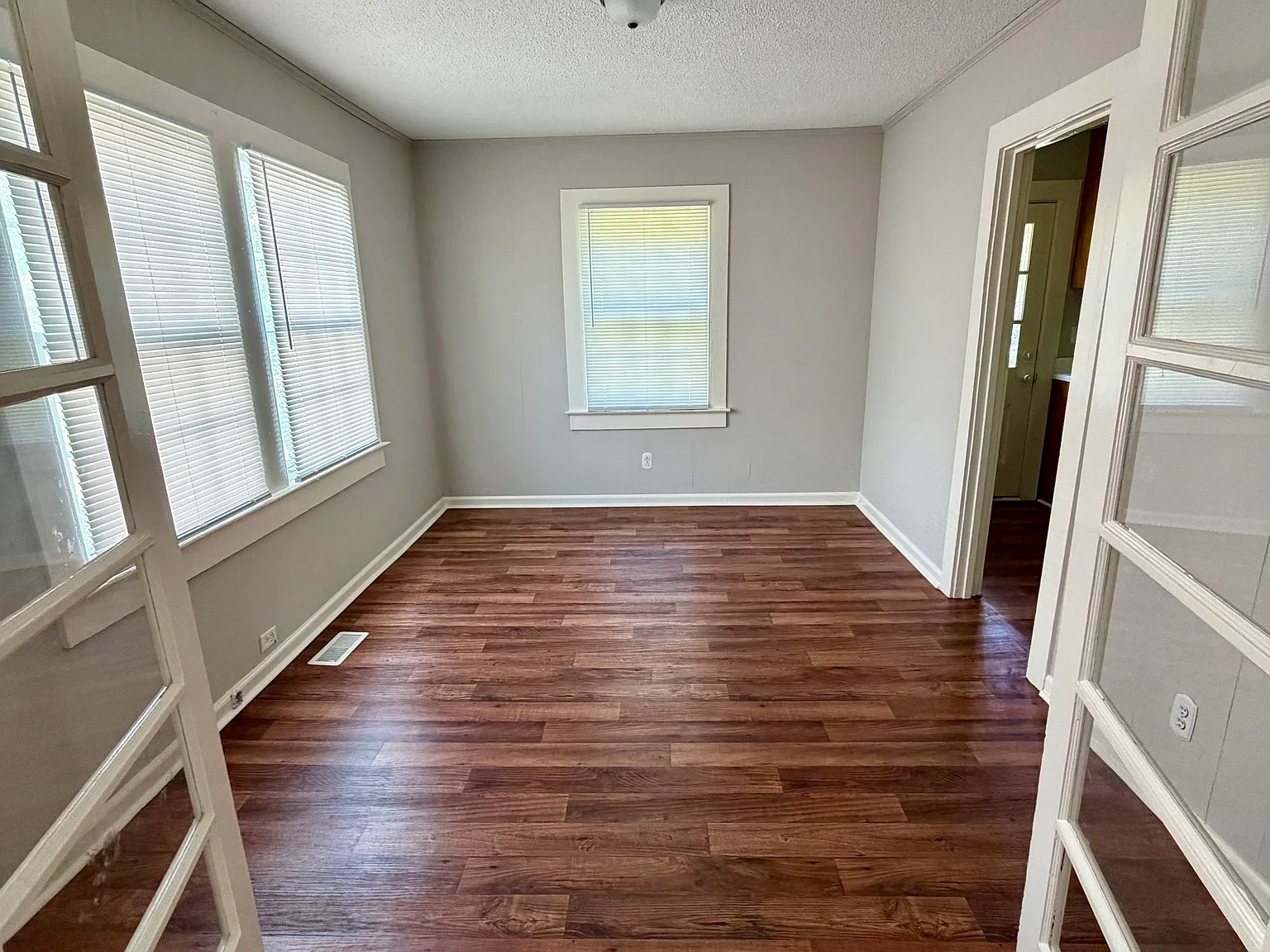 2 bed, 1064 sqft, $1,295 — Photo 4
