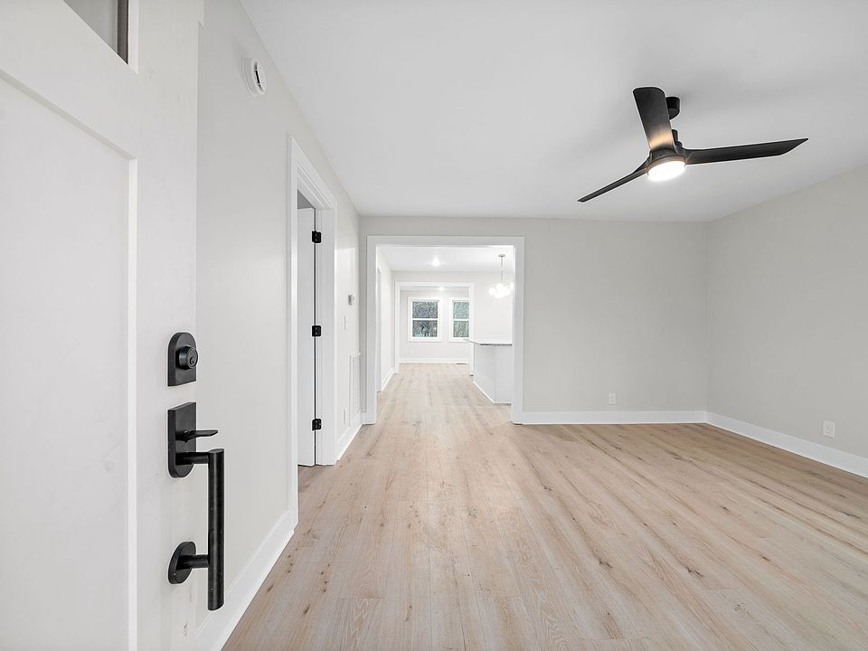 1st image of 1004 Woodard St
