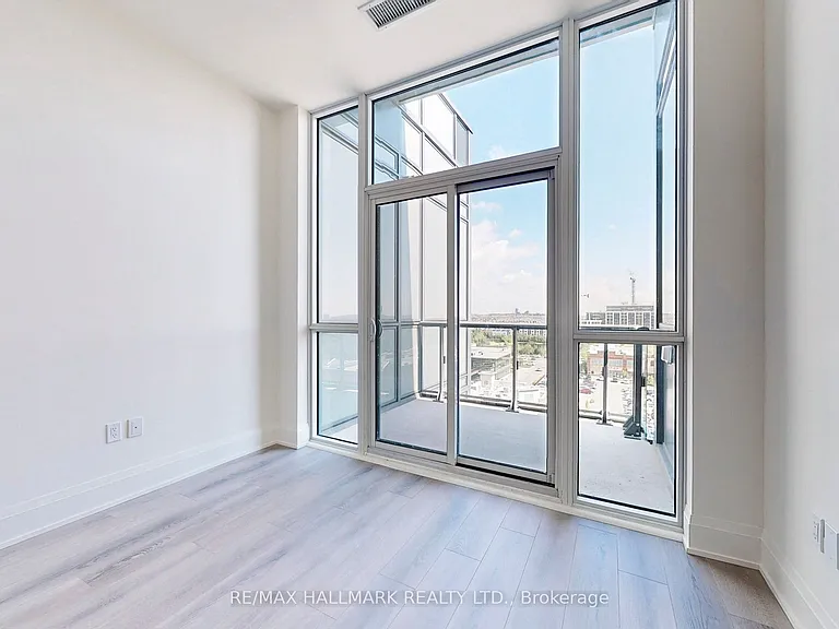 509 Dundas St W #806 — Photo 9