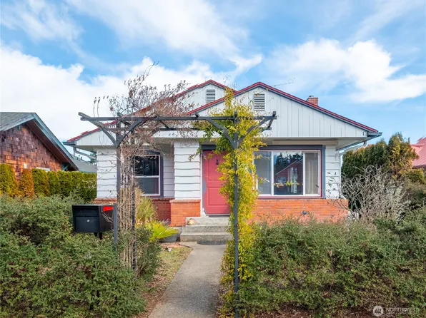 605 W 11th Street, Port Angeles, WA 98362