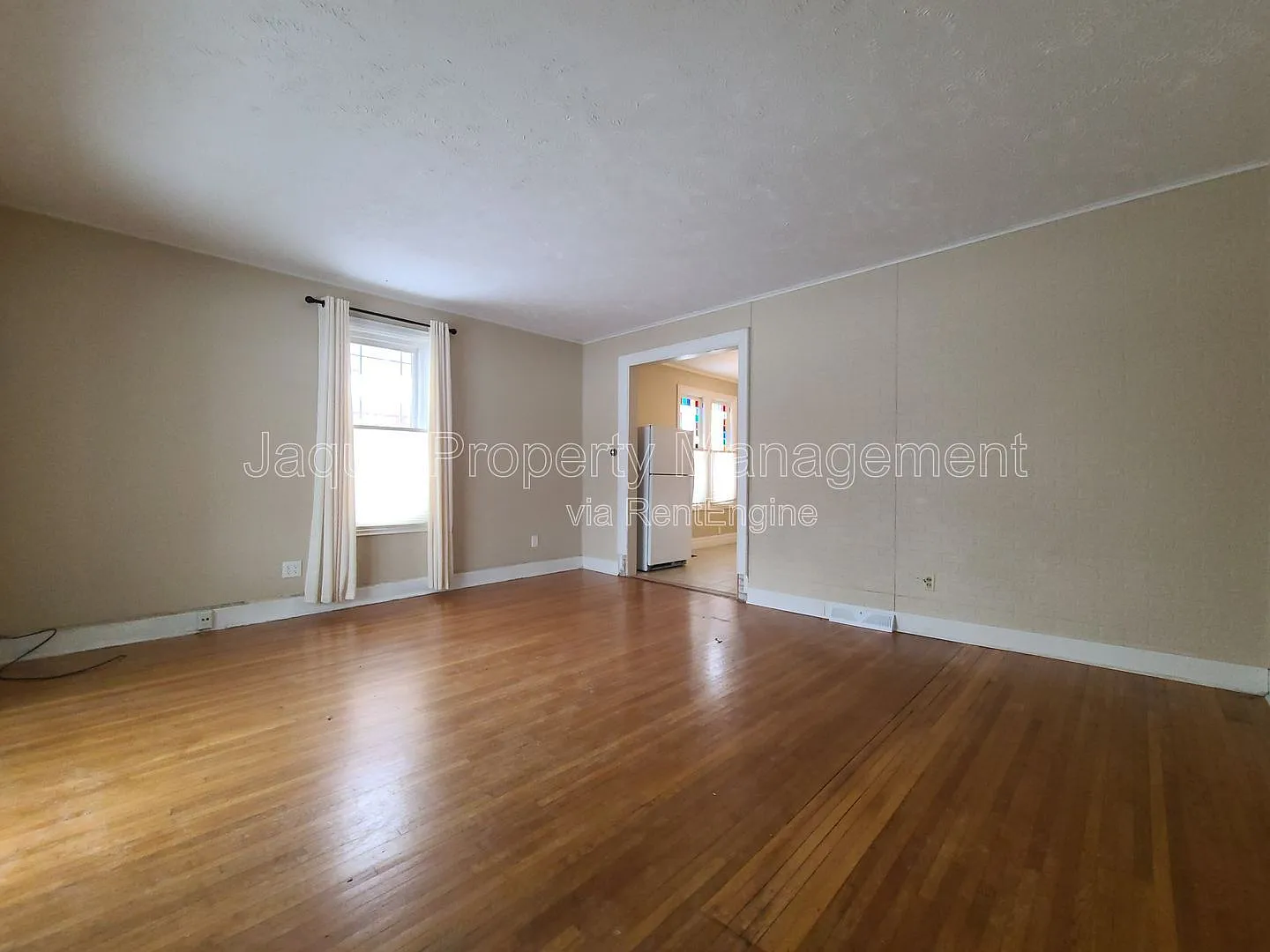 2 bed, 1.0 bath, $1,700 — Photo 4