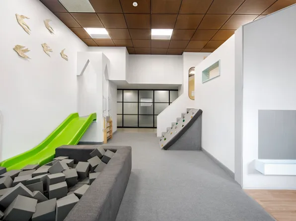 200 East 87th Street image 8 of 11