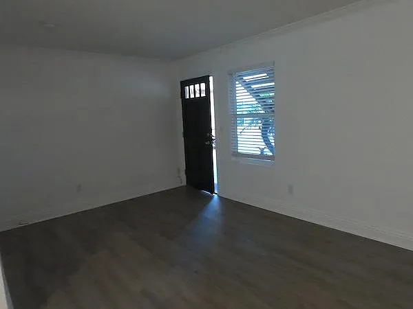 1472 Iris Ave #1 — Photo 10