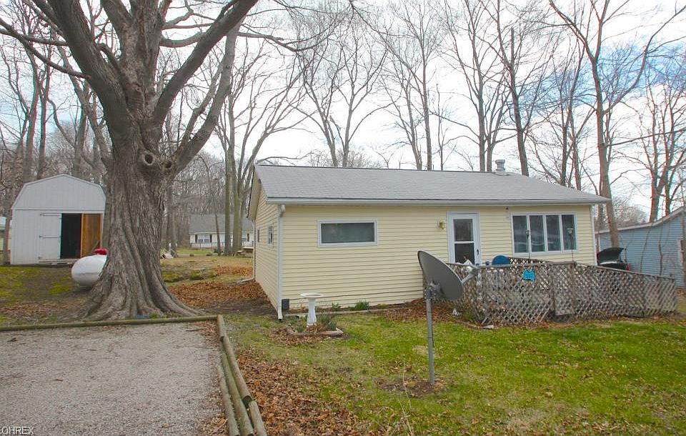 1st image of 112 Maple Dr