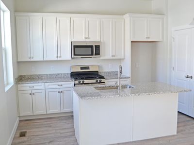 1043 W Narrows Ln, Bluffdale, UT, 84065