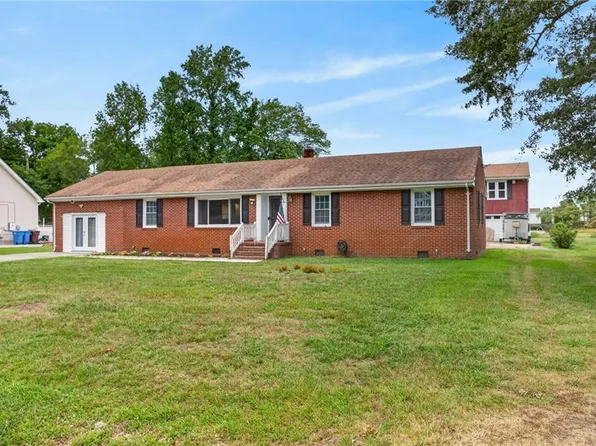 3516 Parr Ln, Chesapeake, VA 23323