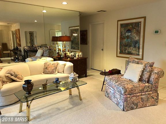 Living Room-open floor plan