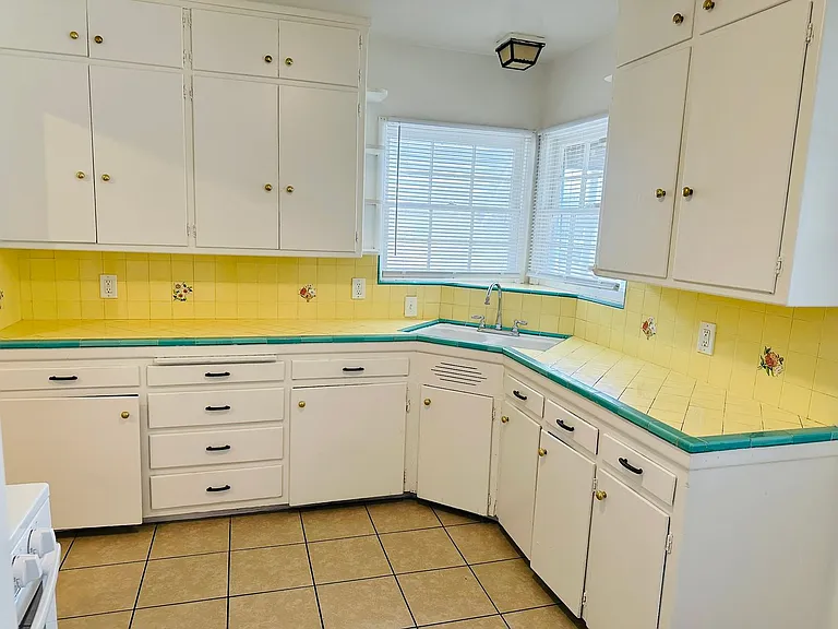 503 W Lugonia Ave — Photo 12