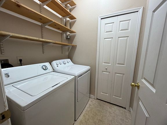 5th image of 9434 Silver Buttonwood St