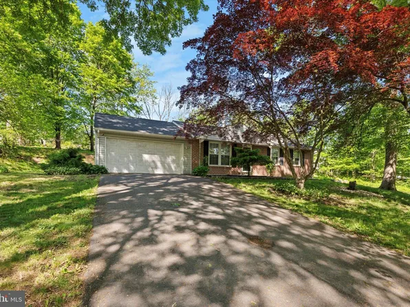 1523 Heather Pl, Pottstown, PA 19464