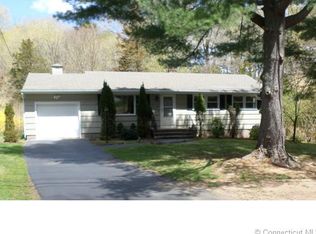 499 River Rd, Hamden, CT 06518