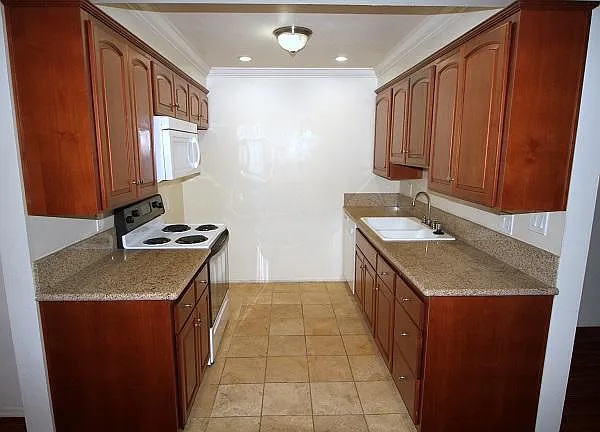 720 S Elvira Ave #115 — Photo 3
