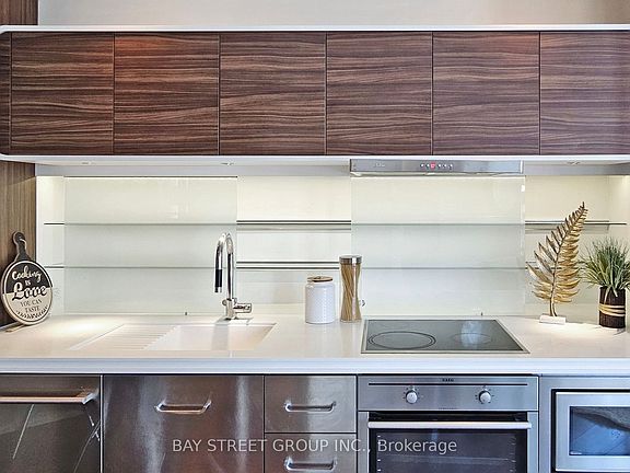 3rd image of 45 Charles St E #909