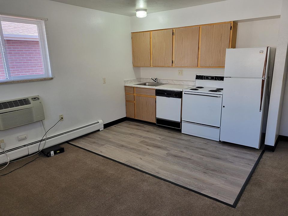 Comparable corner studio