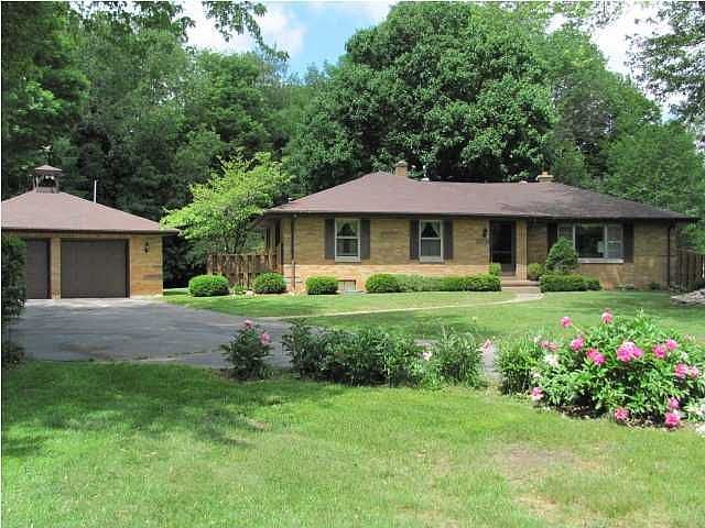 1st image of 1727 Acacia Dr NW