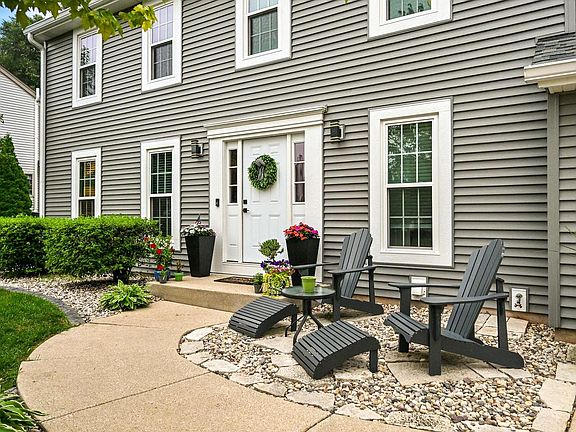 2nd image of 1864 Blackfoot COURT