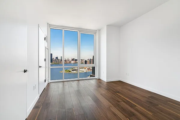 Rented by Compass | media 43