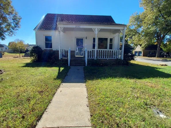 2208 Grant St, Hopewell, VA 23860
