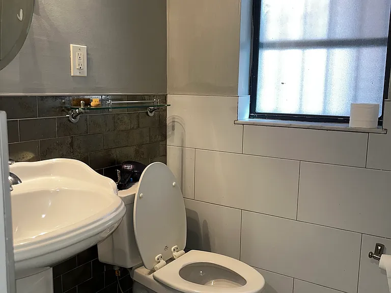 226 New York Ave #1 — Photo 10