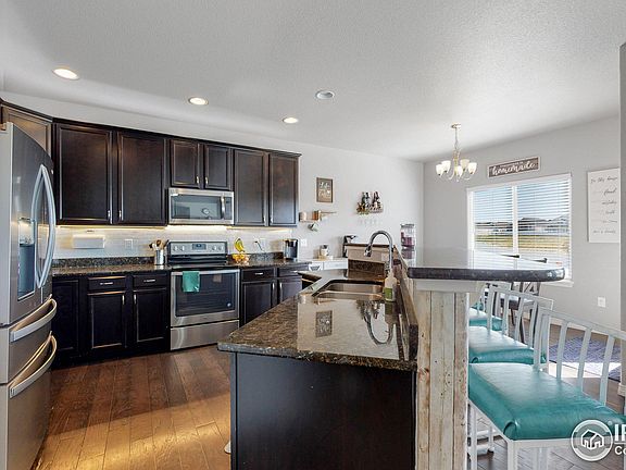 4th image of 5685 Bexley Dr
