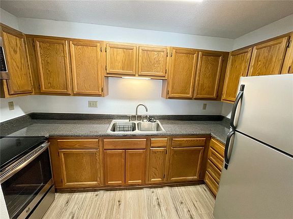 2nd image of 814 Duff Ave Unit 302