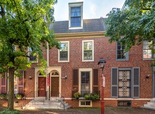 218 Pine St #13, Philadelphia, PA 19106