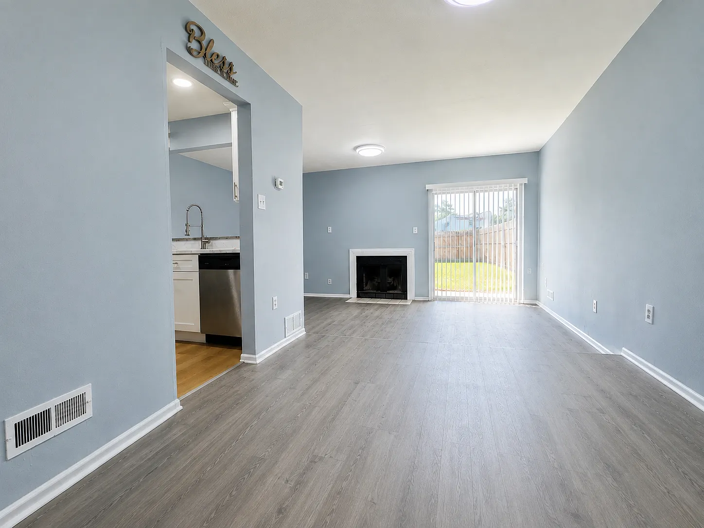 3 bed, 1500 sqft, $2,300 — Photo 3