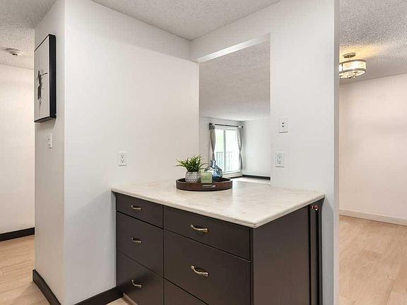 5th image of 550 S Westwood Dr SW #305