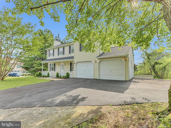 3rd image of 24737 Nickelby Dr