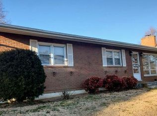 2967 Neil Dr, Roanoke, VA